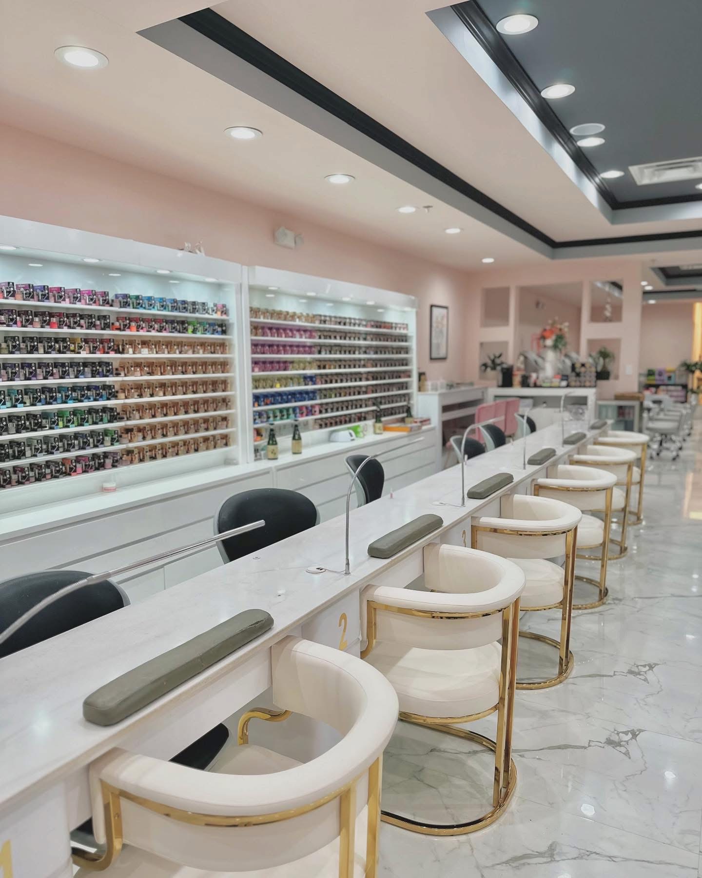 Elite Nails logo