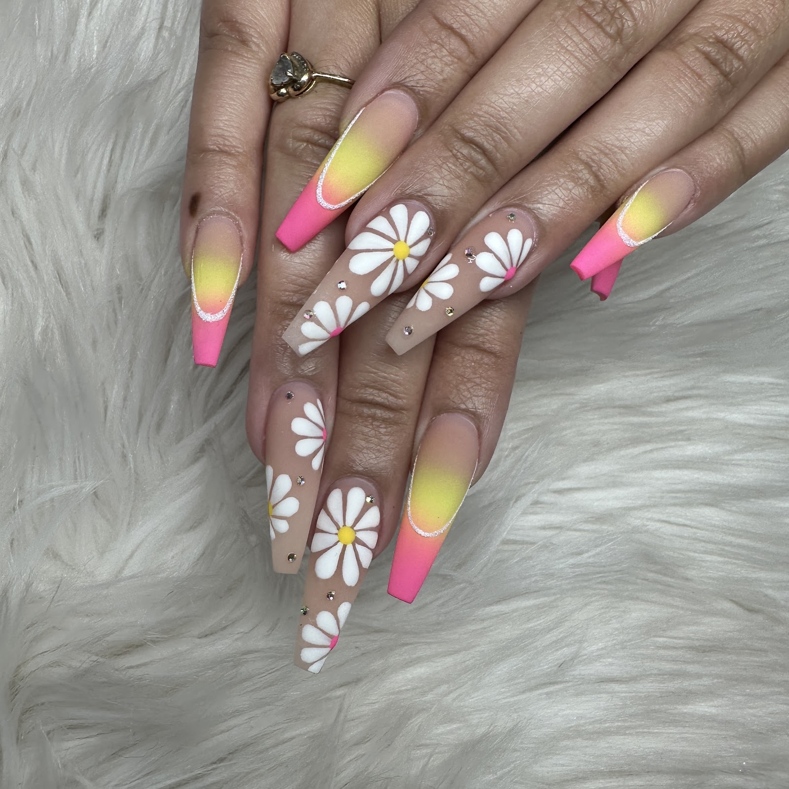 Elite Nails nail photo 1